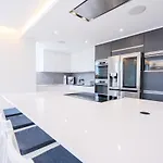 Spacious With Pool, Hot Tub And Large Garden Villa Luz