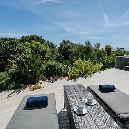 Villa Spacious With Pool, Hot Tub And Large Garden Luz