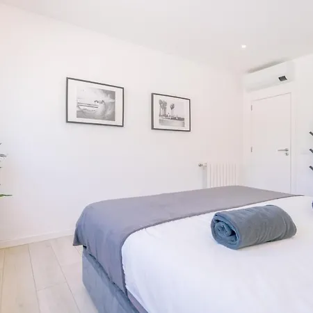 Spacious With Pool, Hot Tub And Large Garden Luz